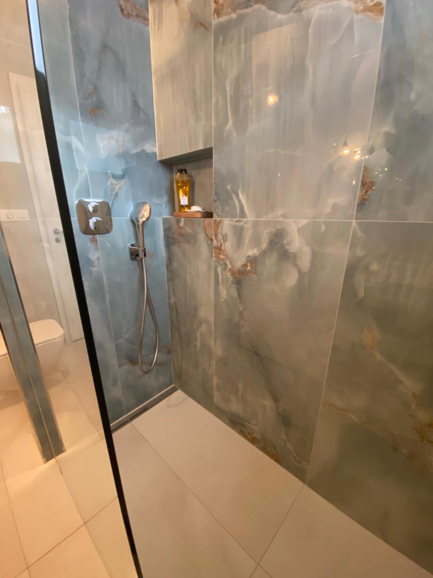 Apartman S Terasou, V Novostavbe Praga Esterno foto